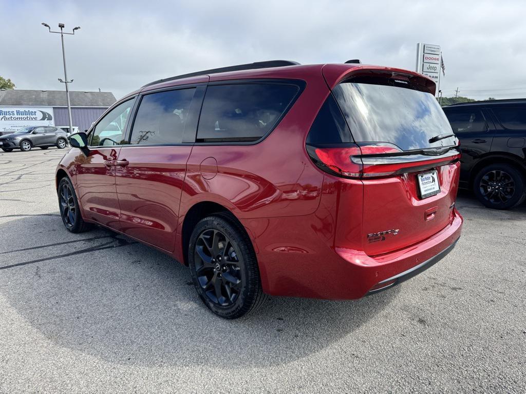 new 2026 Chrysler Pacifica car, priced at $55,113
