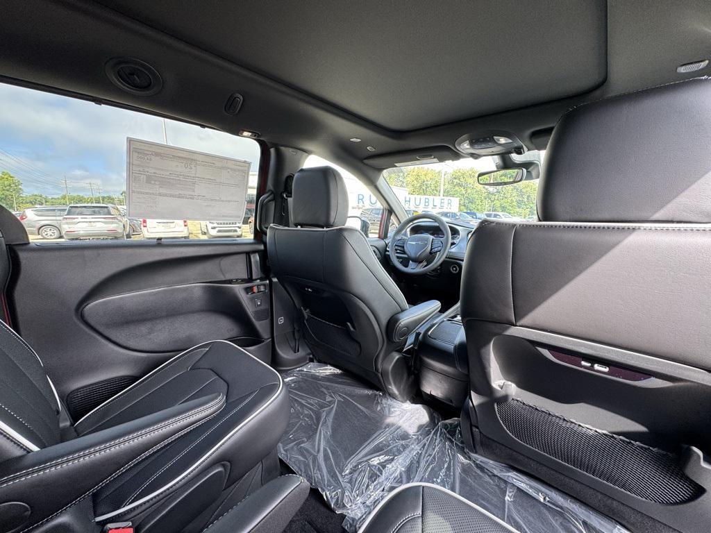 new 2026 Chrysler Pacifica car, priced at $55,113
