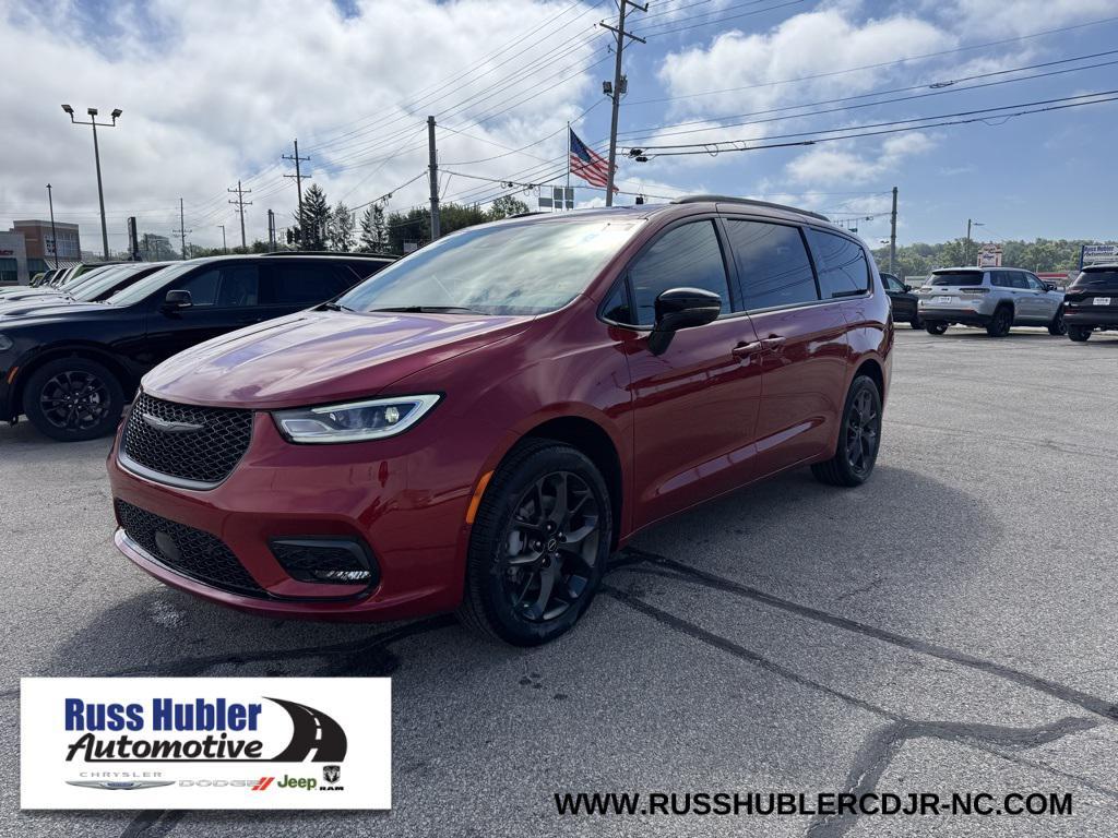 new 2026 Chrysler Pacifica car, priced at $55,113