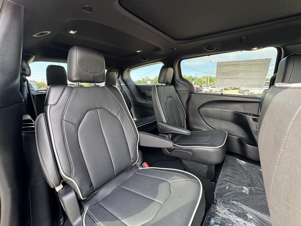 new 2026 Chrysler Pacifica car, priced at $55,113