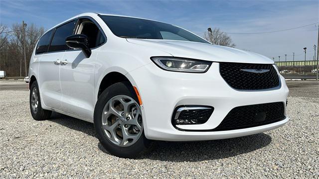 new 2024 Chrysler Pacifica car, priced at $55,507