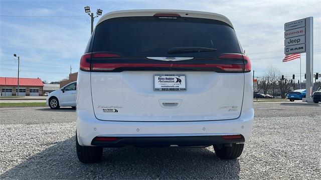 new 2024 Chrysler Pacifica car, priced at $59,660