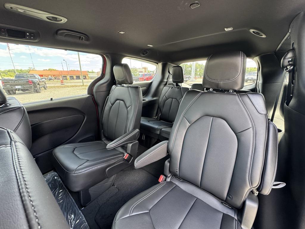 new 2026 Chrysler Pacifica car, priced at $44,812