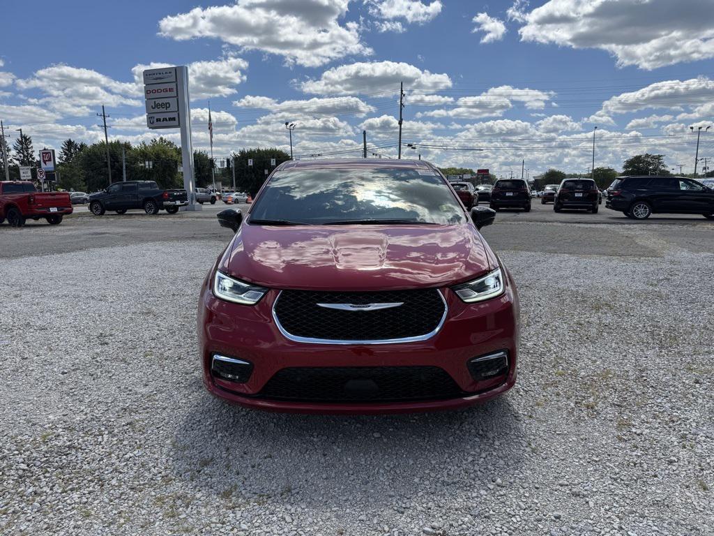 new 2026 Chrysler Pacifica car, priced at $44,812