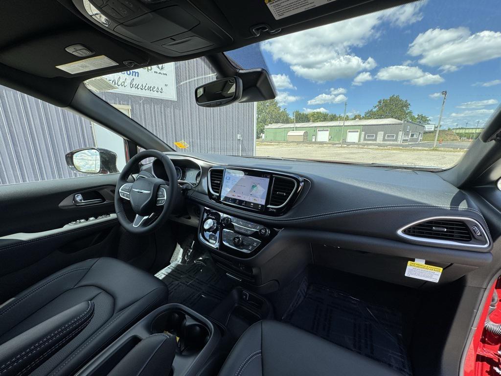 new 2026 Chrysler Pacifica car, priced at $44,812