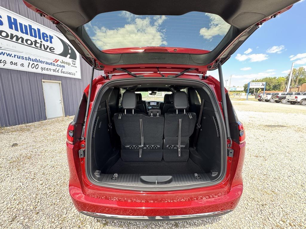 new 2026 Chrysler Pacifica car, priced at $44,812