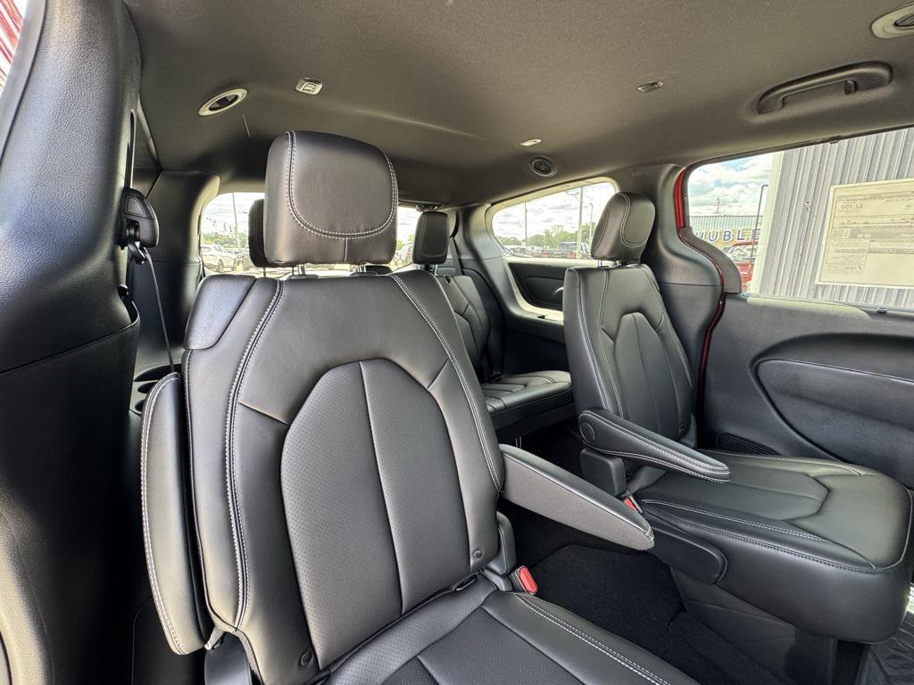 new 2026 Chrysler Pacifica car, priced at $44,812