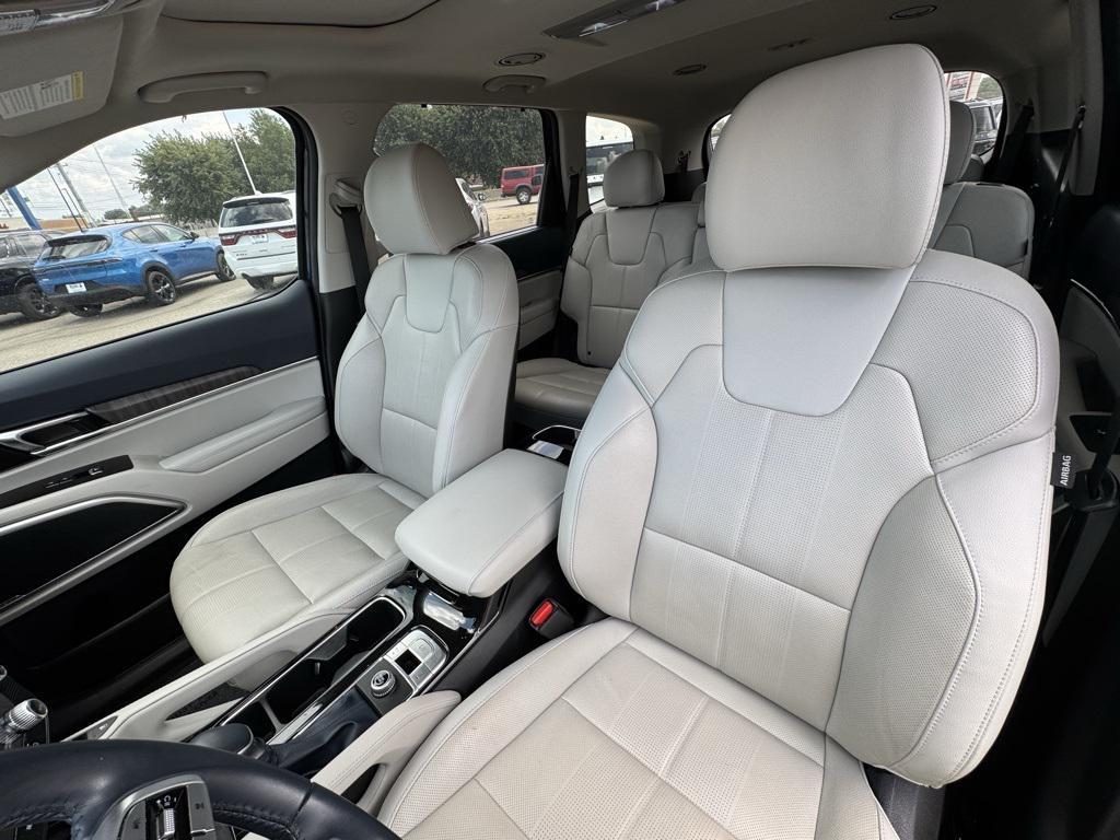 used 2023 Kia Telluride car, priced at $30,780