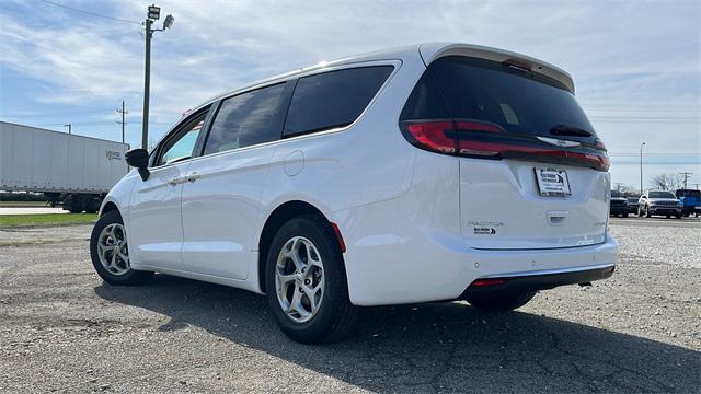 new 2024 Chrysler Pacifica car, priced at $51,557