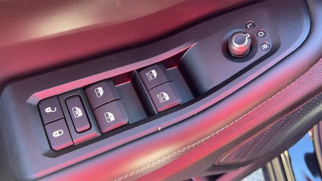 new 2025 Jeep Grand Cherokee car, priced at $46,470