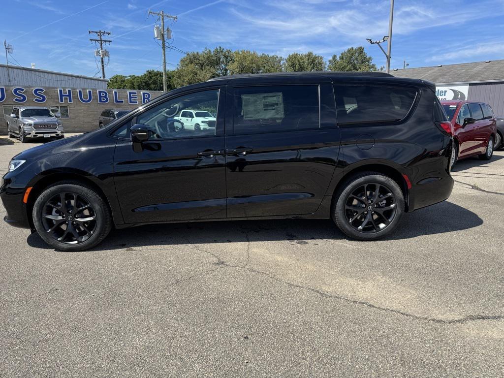 new 2026 Chrysler Pacifica car, priced at $54,672