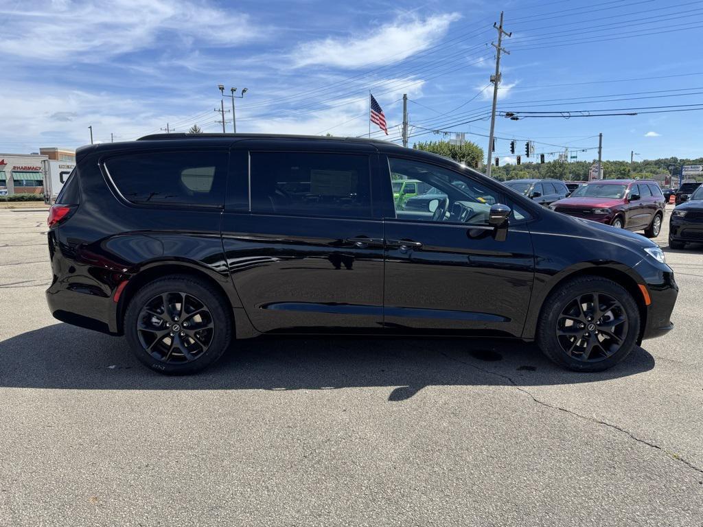 new 2026 Chrysler Pacifica car, priced at $54,672