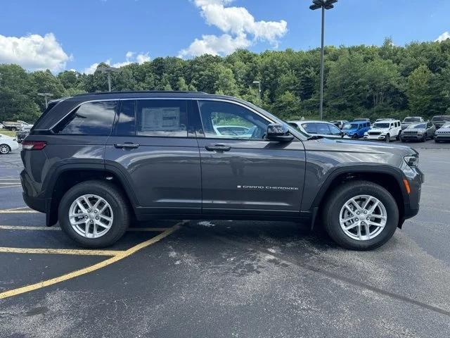 new 2024 Jeep Grand Cherokee car, priced at $42,390