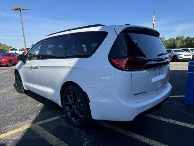 new 2024 Chrysler Pacifica car, priced at $48,790