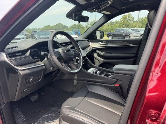 new 2025 Jeep Grand Cherokee car, priced at $54,730