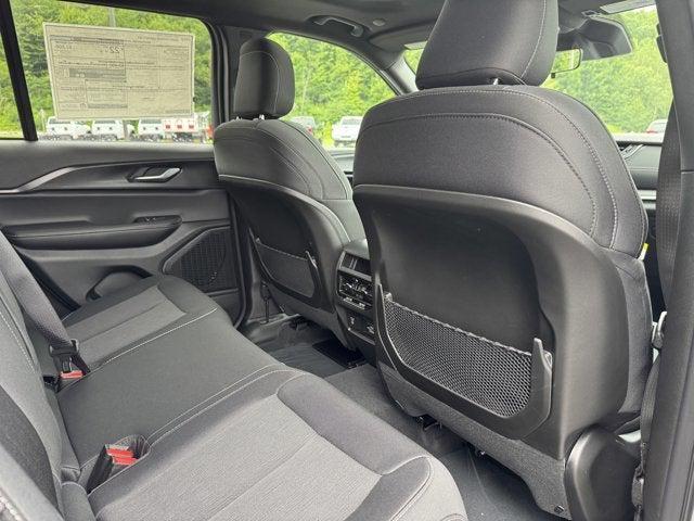 new 2025 Jeep Grand Cherokee car, priced at $41,782