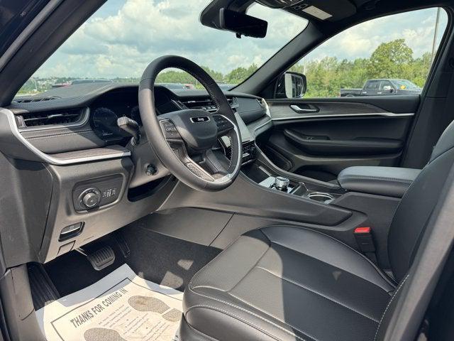 new 2025 Jeep Grand Cherokee car, priced at $54,730