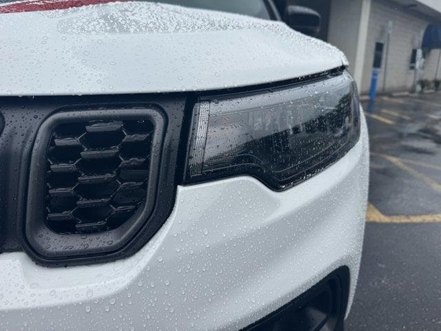 new 2025 Jeep Compass car, priced at $33,990