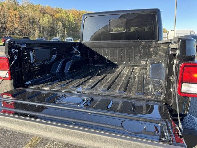 new 2025 Jeep Gladiator car, priced at $47,895