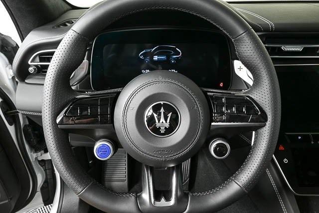 new 2025 Maserati Grecale Folgore car, priced at $109,240