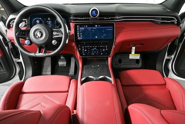 new 2025 Maserati Grecale car, priced at $85,850