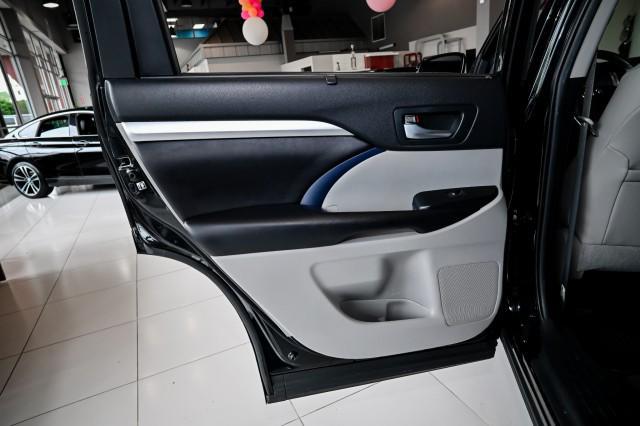 used 2019 Toyota Highlander Hybrid car, priced at $24,888