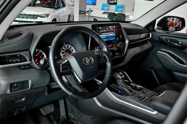 used 2021 Toyota Highlander car, priced at $29,888