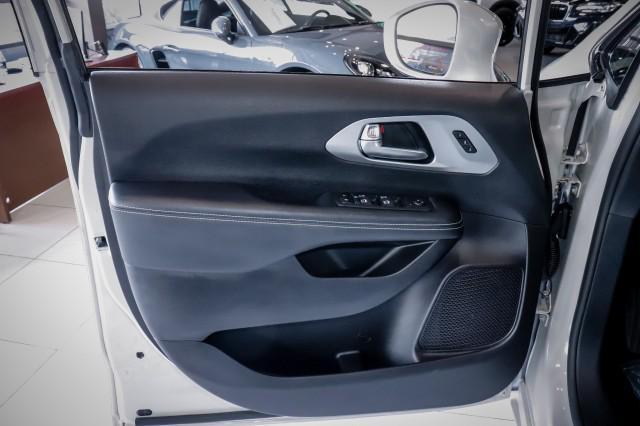 used 2021 Chrysler Pacifica car, priced at $27,996