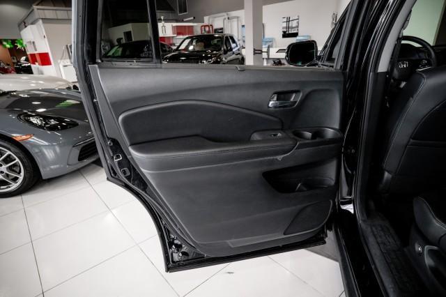 used 2022 Honda Pilot car, priced at $35,225
