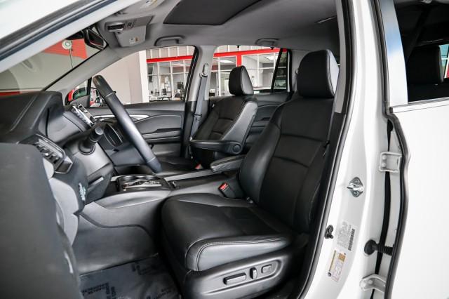 used 2022 Honda Pilot car, priced at $27,770