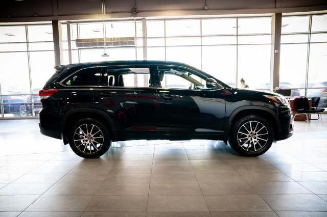 used 2018 Toyota Highlander car, priced at $32,976