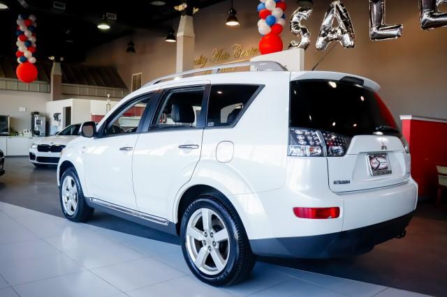 used 2009 Mitsubishi Outlander car, priced at $5,888