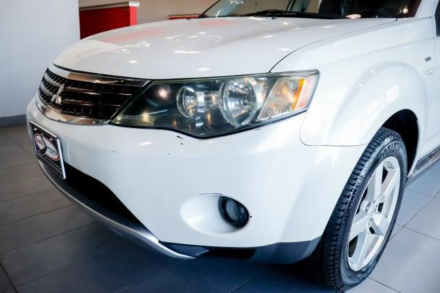 used 2009 Mitsubishi Outlander car, priced at $5,888