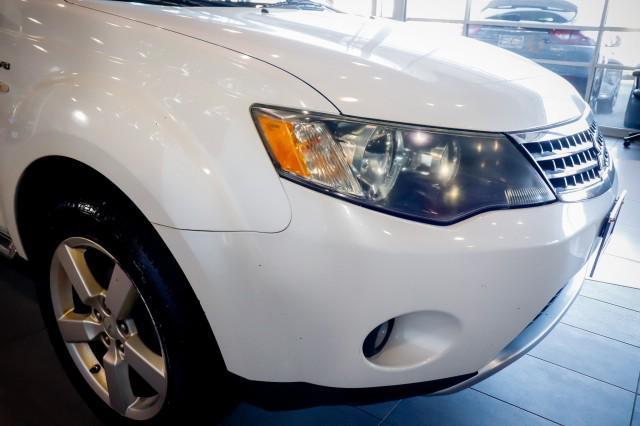 used 2009 Mitsubishi Outlander car, priced at $5,888