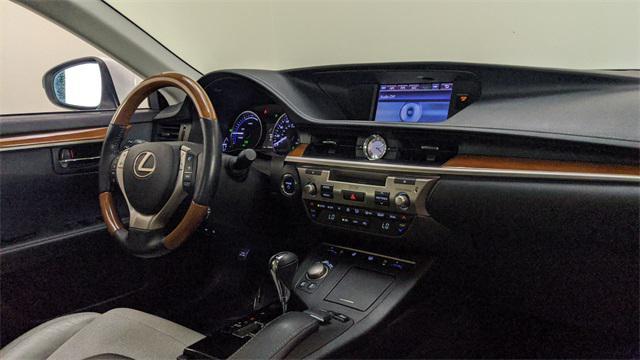 used 2013 Lexus ES 300h car, priced at $14,395