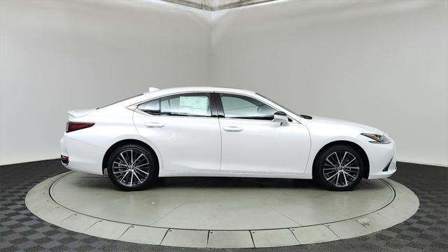 new 2025 Lexus ES 300h car, priced at $50,499