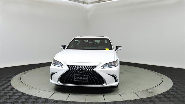 new 2025 Lexus ES 300h car, priced at $50,499