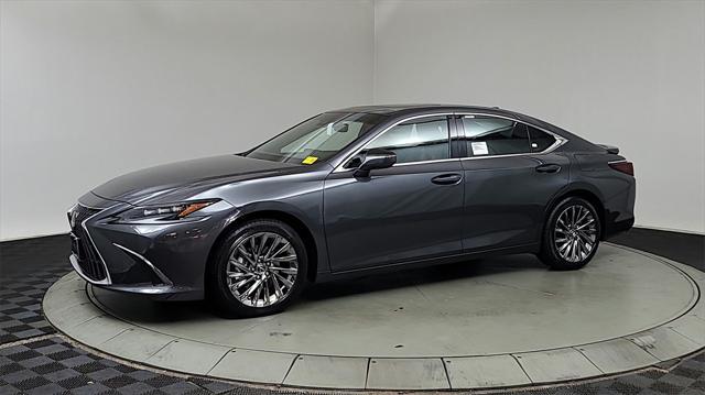 new 2025 Lexus ES 300h car, priced at $57,895