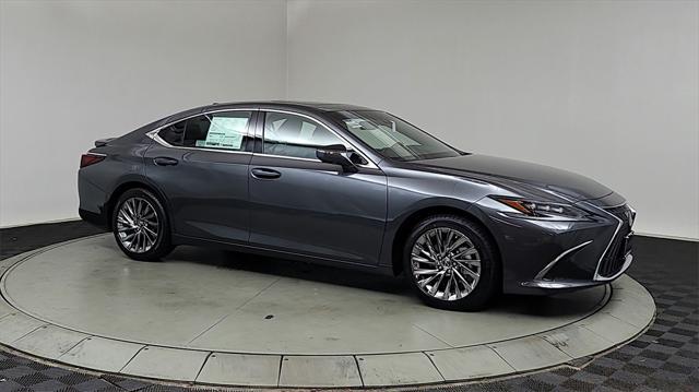 new 2025 Lexus ES 300h car, priced at $57,895