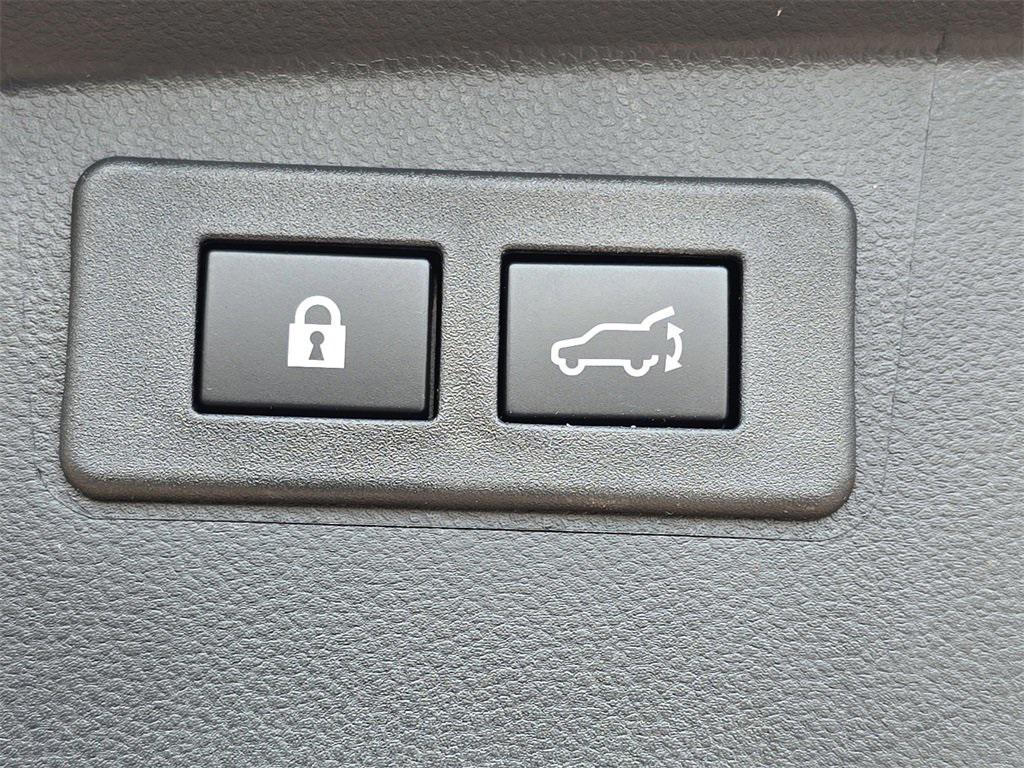 used 2025 Subaru Outback car, priced at $29,999