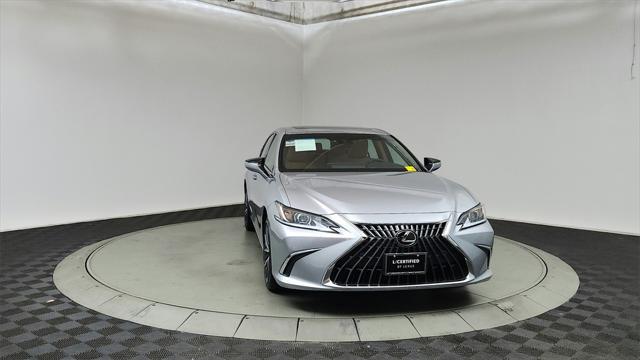 used 2023 Lexus ES 300h car, priced at $40,900