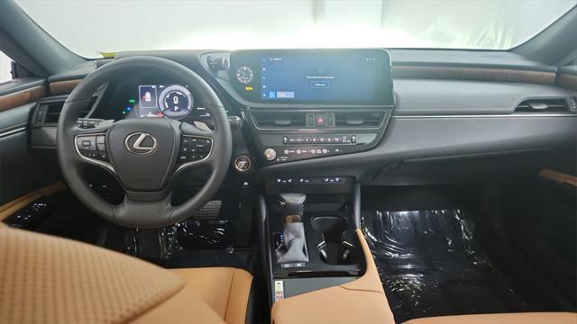 used 2023 Lexus ES 300h car, priced at $40,900