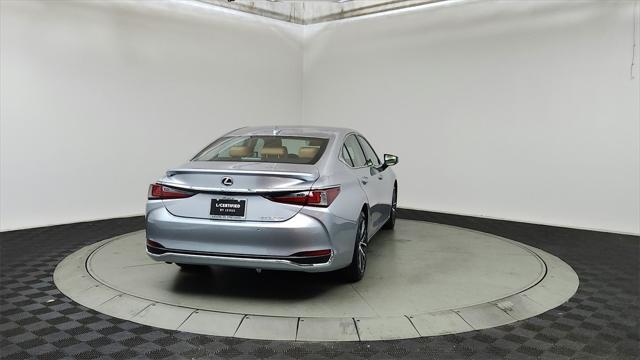 used 2023 Lexus ES 300h car, priced at $40,900