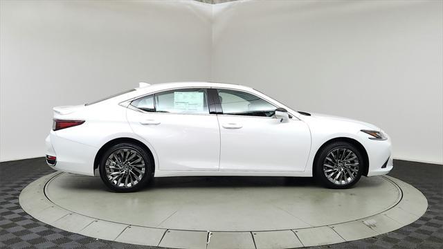 new 2025 Lexus ES 300h car, priced at $56,564