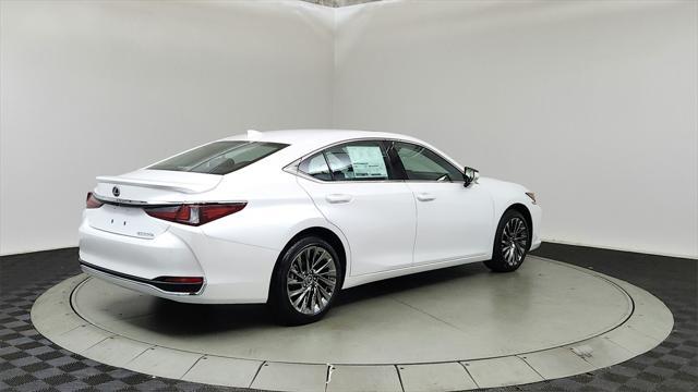 new 2025 Lexus ES 300h car, priced at $56,564