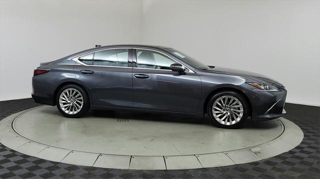 used 2022 Lexus ES 350 car, priced at $42,600