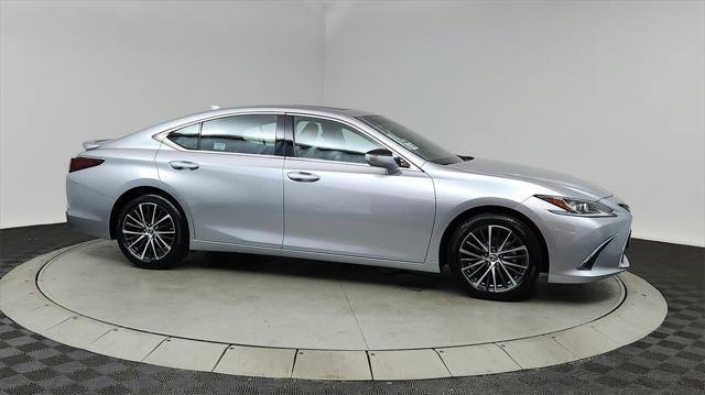 used 2023 Lexus ES 300h car, priced at $40,497