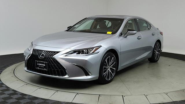 used 2023 Lexus ES 300h car, priced at $40,497