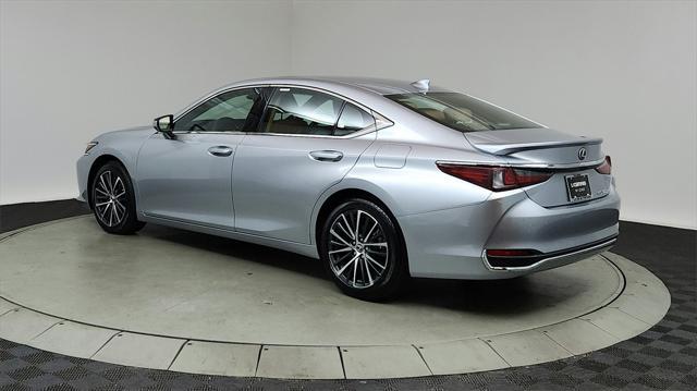 used 2023 Lexus ES 300h car, priced at $40,497