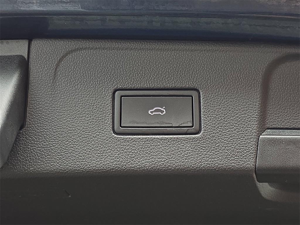 used 2022 Volkswagen Atlas car, priced at $25,490